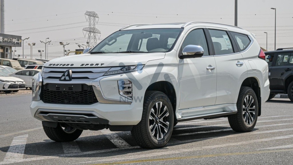 Mitsubishi Montero Sport MONTEROSPORT GLS White Black 2023 03 1024x576