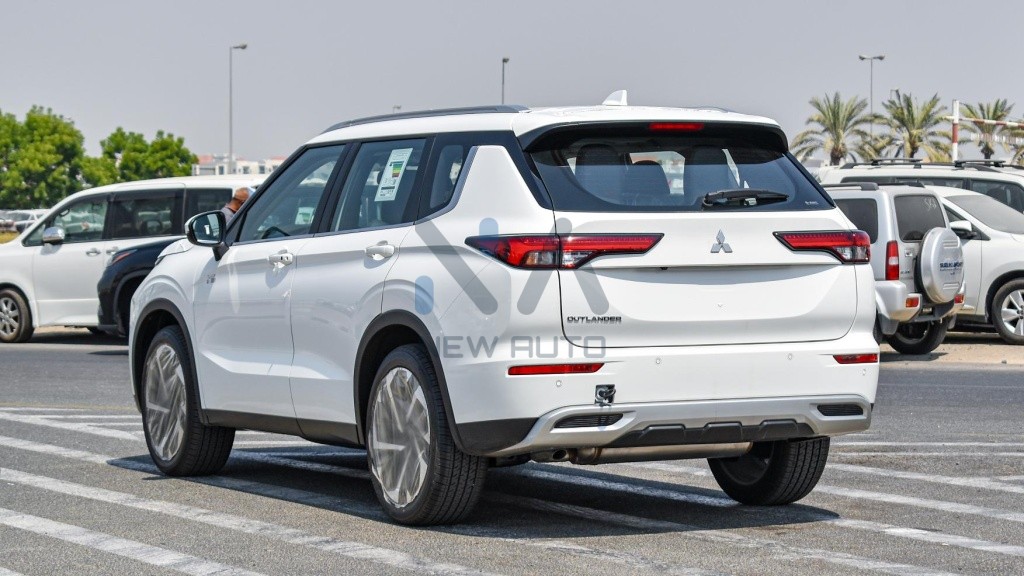 Mitsubishi Outlander Hi Line OUTLANDER HL‎ 25 White Black 2025 04 1024x576