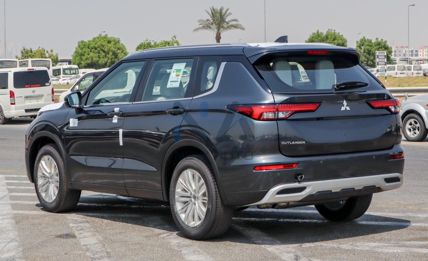 Mitsubishi Outlander Medium Line 2025 (OUTLANDER-ML-25)