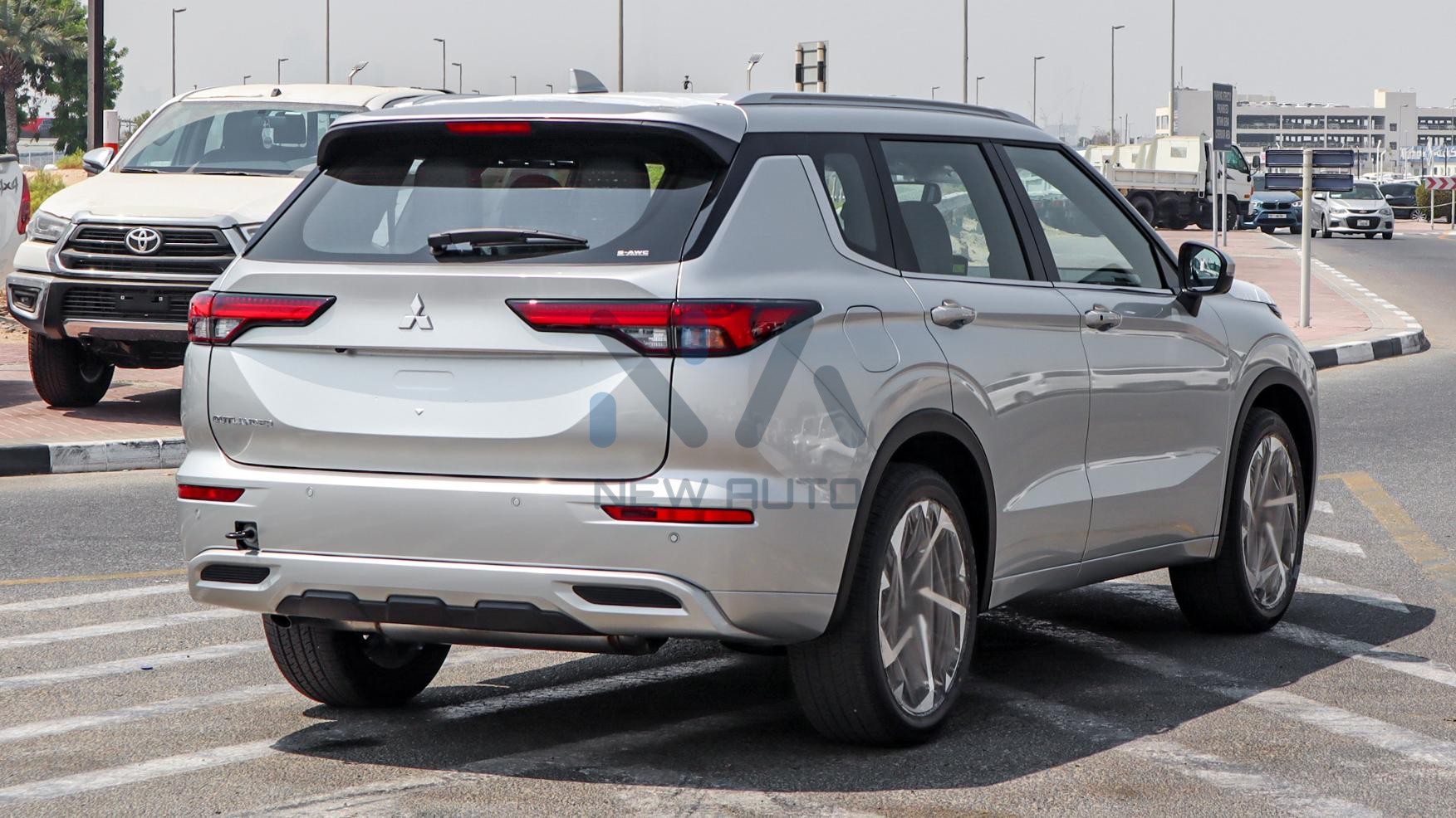 Mitsubishi Outlander P-Line 2025 (OUTLANDER-PL‎-25)