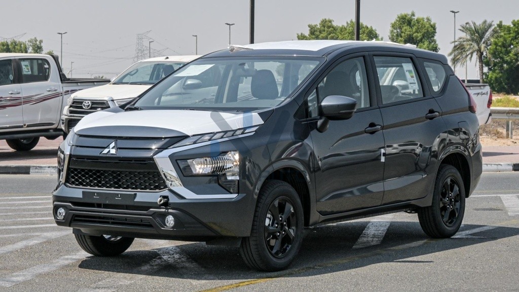 Mitsubishi Xpander Cross Mid Line XPANDER ML 25 Grey Black 2025 03 1024x576