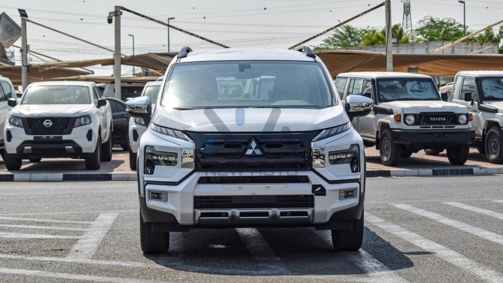 Mitsubishi Xpander Cross Premium XPANDER CR 25 White Black 2025 02 1024x576