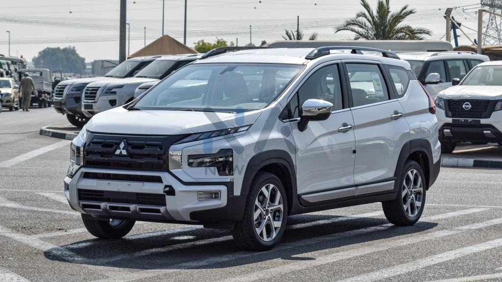 Mitsubishi Xpander Cross Premium XPANDER CR 25 White Black 2025 03 1024x576