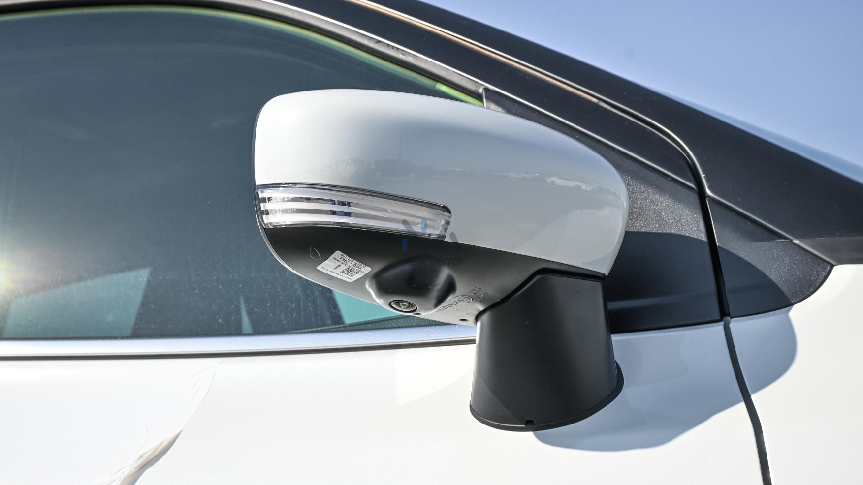 Baleno GLX (N-BAL15-P-25-GLX-2 ) White – Black 2025