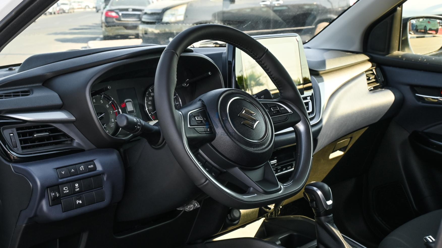 Baleno GLX (N-BAL15-P-25-GLX-2 ) White – Black 2025