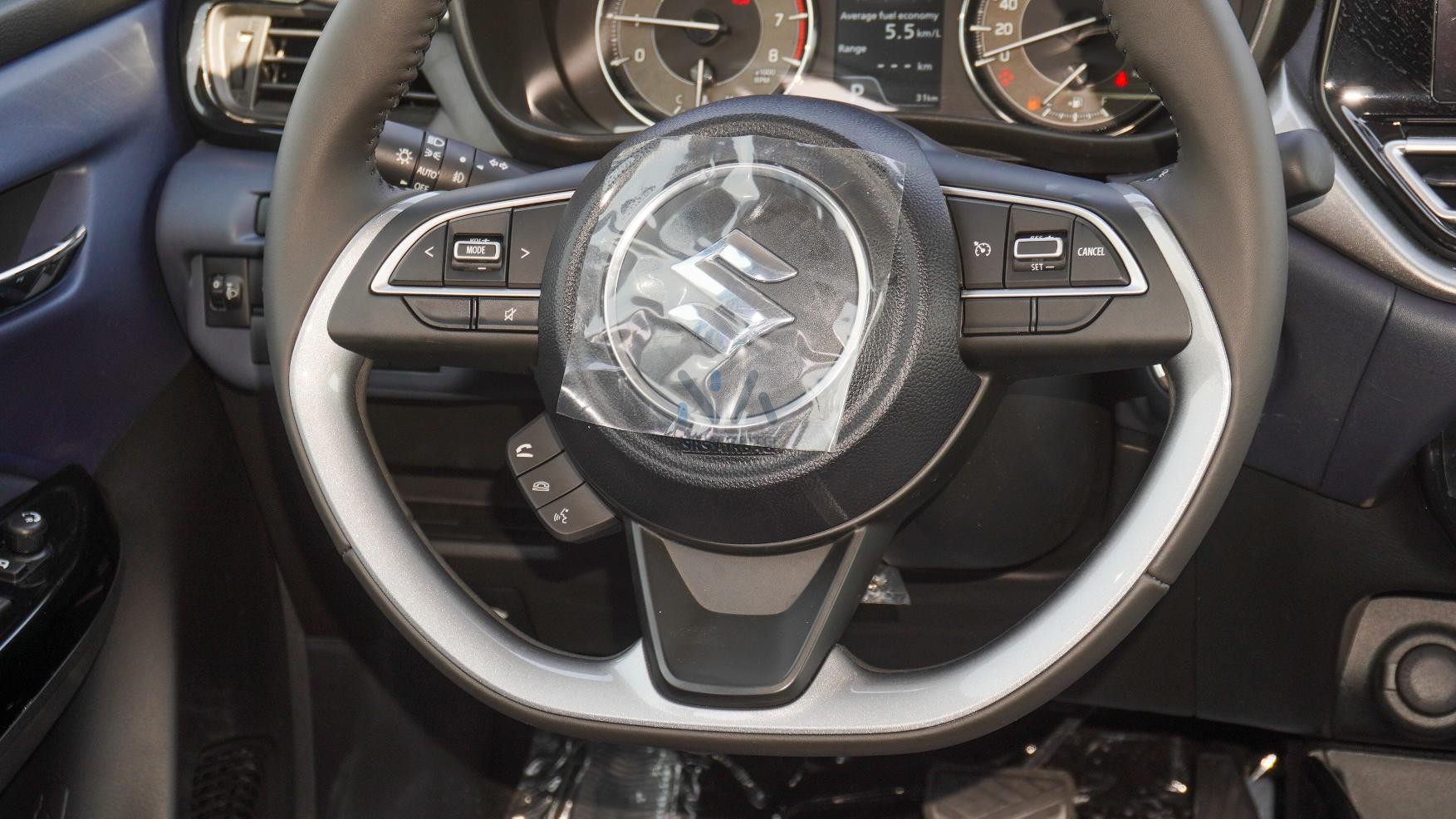 Baleno (N-BAL15-P-25-GLX-2) Silver-Black 2025