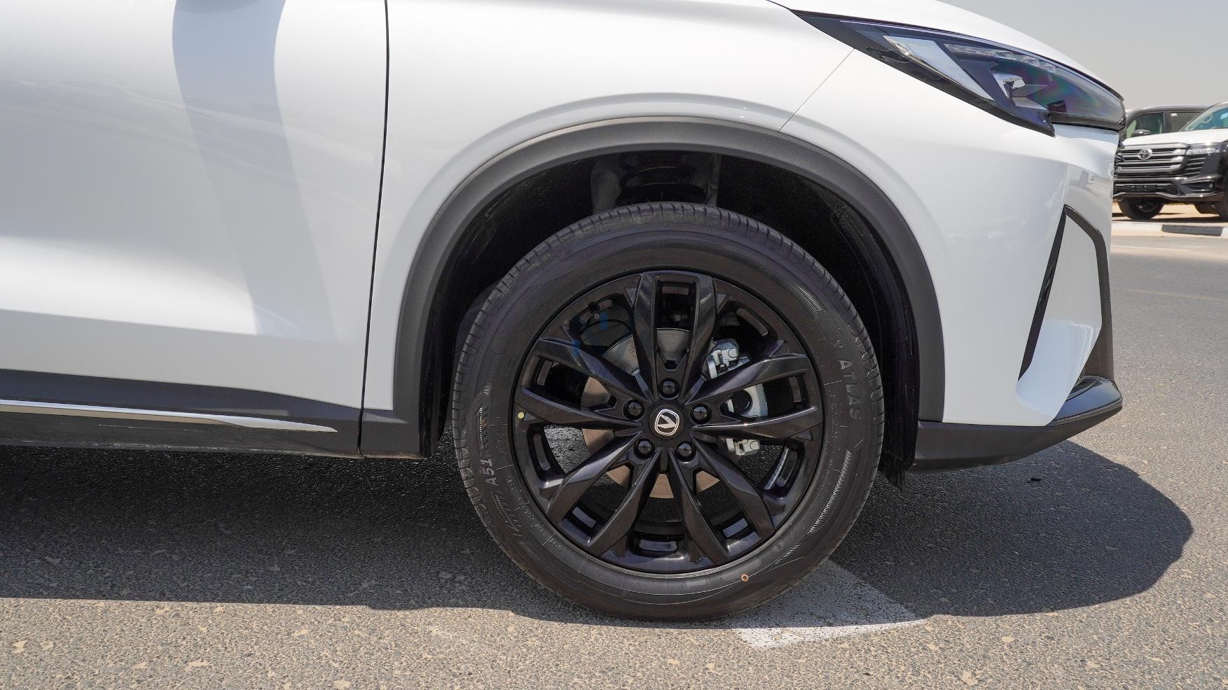 CHANGAN (N-X5-PLUS-24-1.5) White – Black & Red 2024