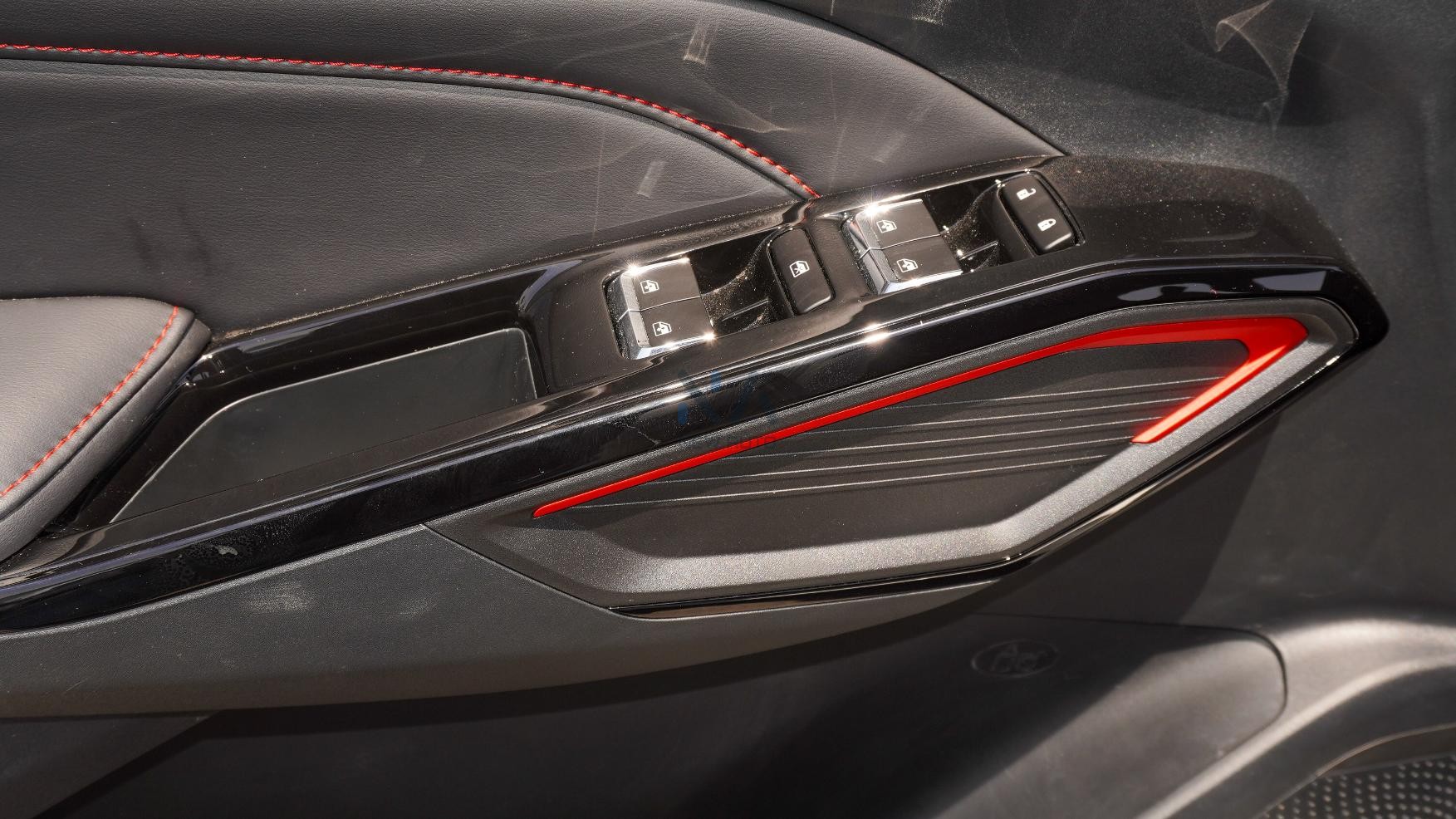 CHANGAN (N-X5-PLUS-24-1.5) White – Black & Red 2024