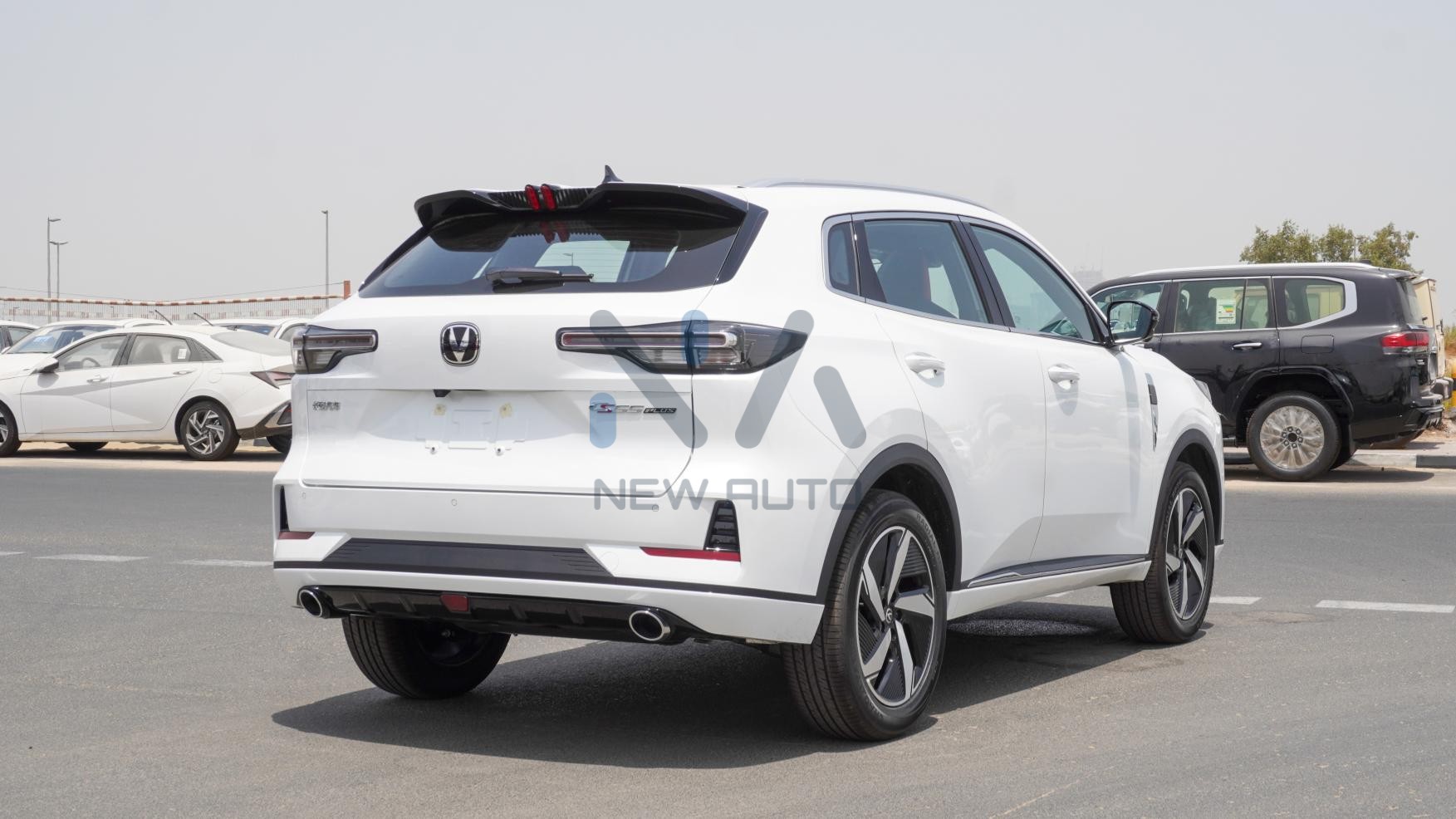 Changan CS55 Plus (N-CS55-PLUS-25) White-Black&Red 2025