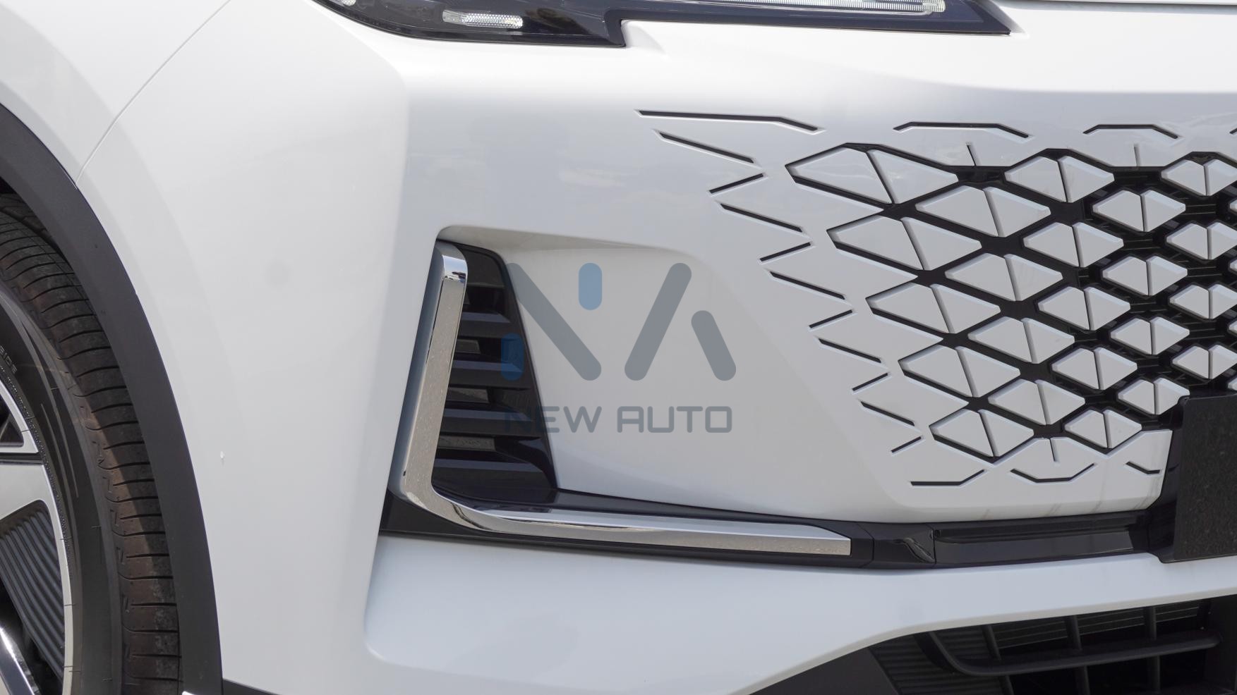 Changan CS55 Plus (N-CS55-PLUS-25) White-Black&Red 2025