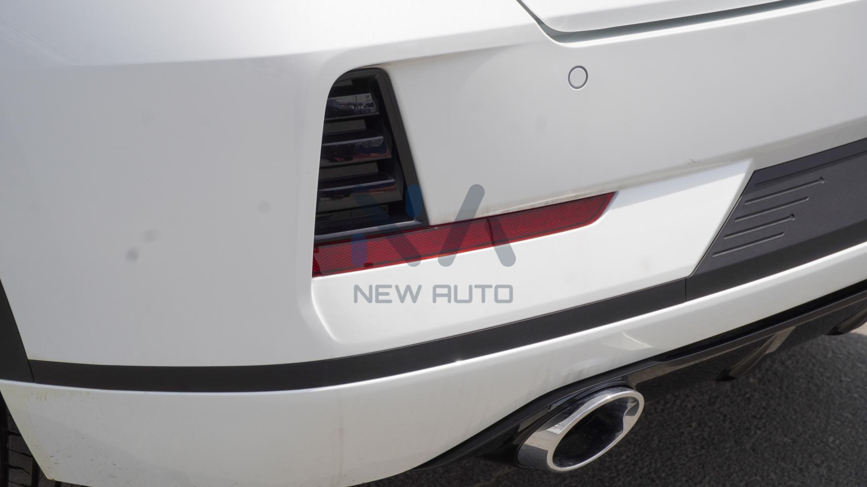 Changan CS55 Plus (N-CS55-PLUS-25) White-Black&Red 2025