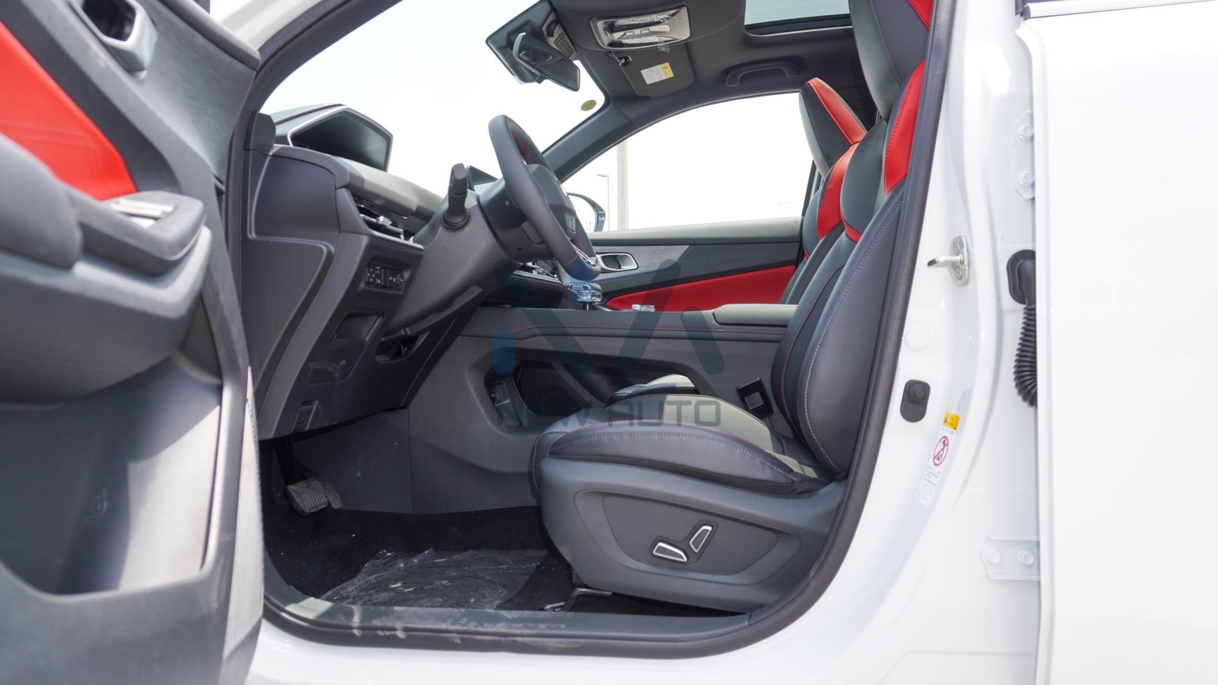 Changan CS55 Plus (N-CS55-PLUS-25) White-Black&Red 2025