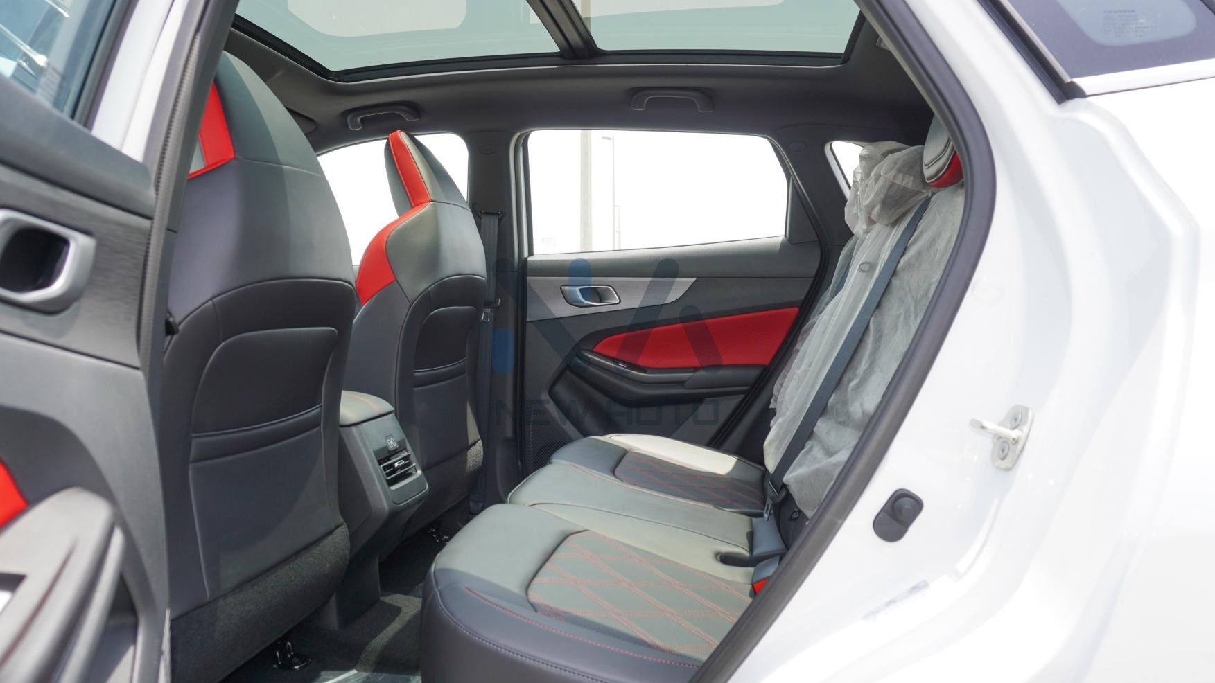 Changan CS55 Plus (N-CS55-PLUS-25) White-Black&Red 2025