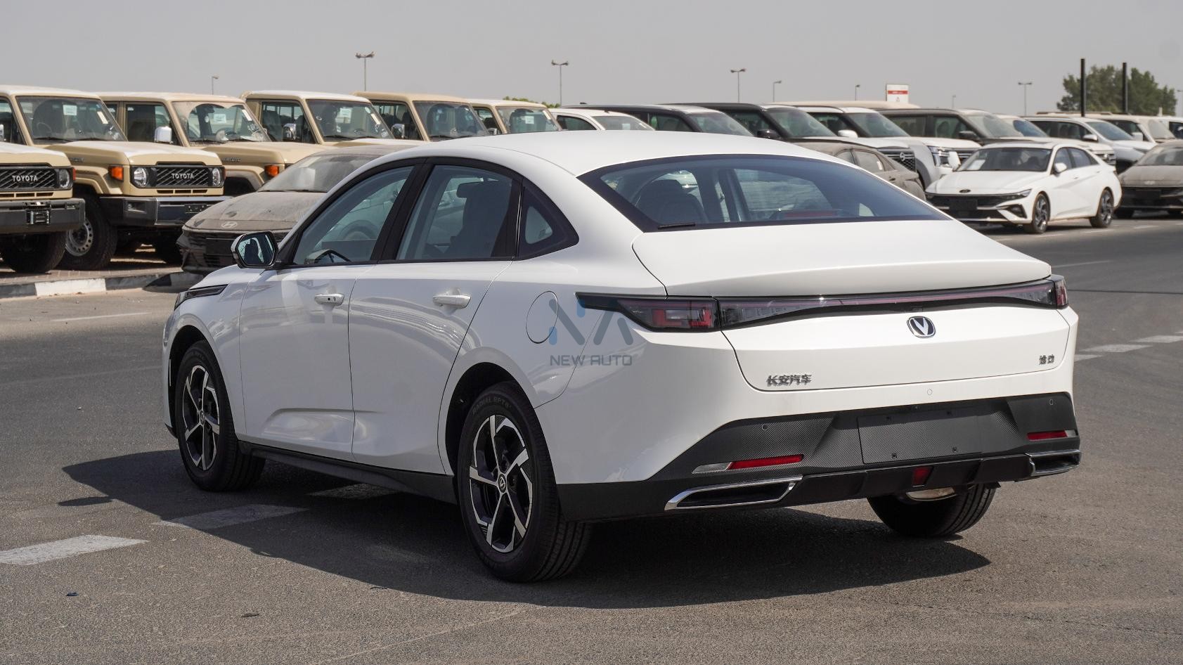 Changan EADO (N-EUDO-1.5-P-25 ) White-Black 2025