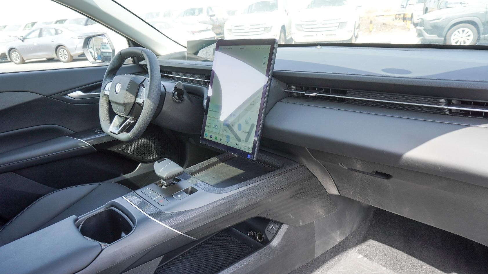 Changan EADO (N-EUDO-1.5-P-25 ) White-Black 2025