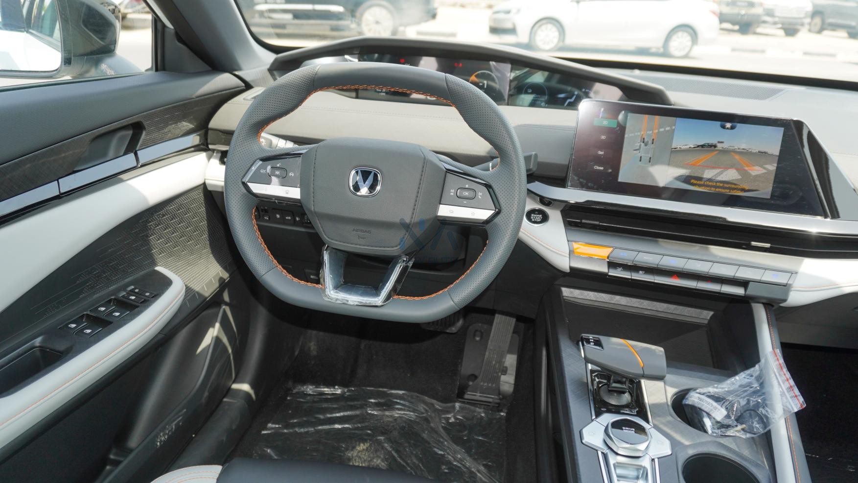 Changan Uni-V Smart Coo l(N-UNI-V-1.5-24 ) White-Black 2024