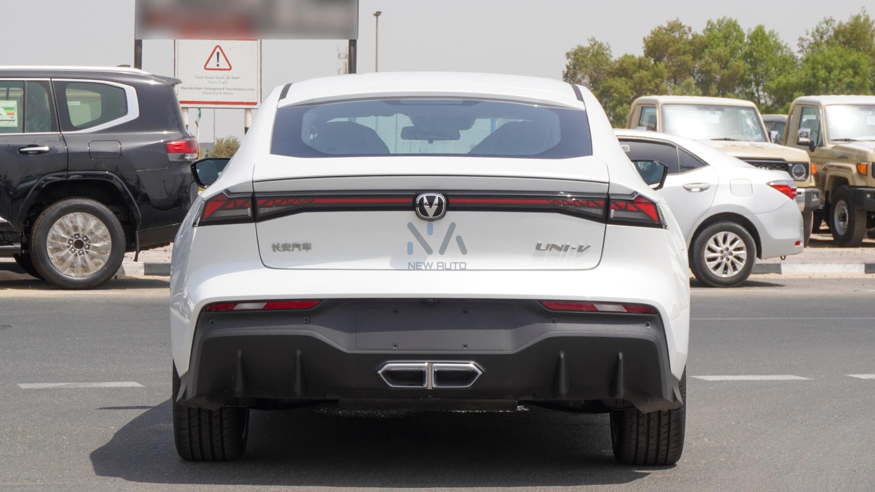 Changan Uni-V Smart Coo l(N-UNI-V-1.5-24 ) White-Black 2024