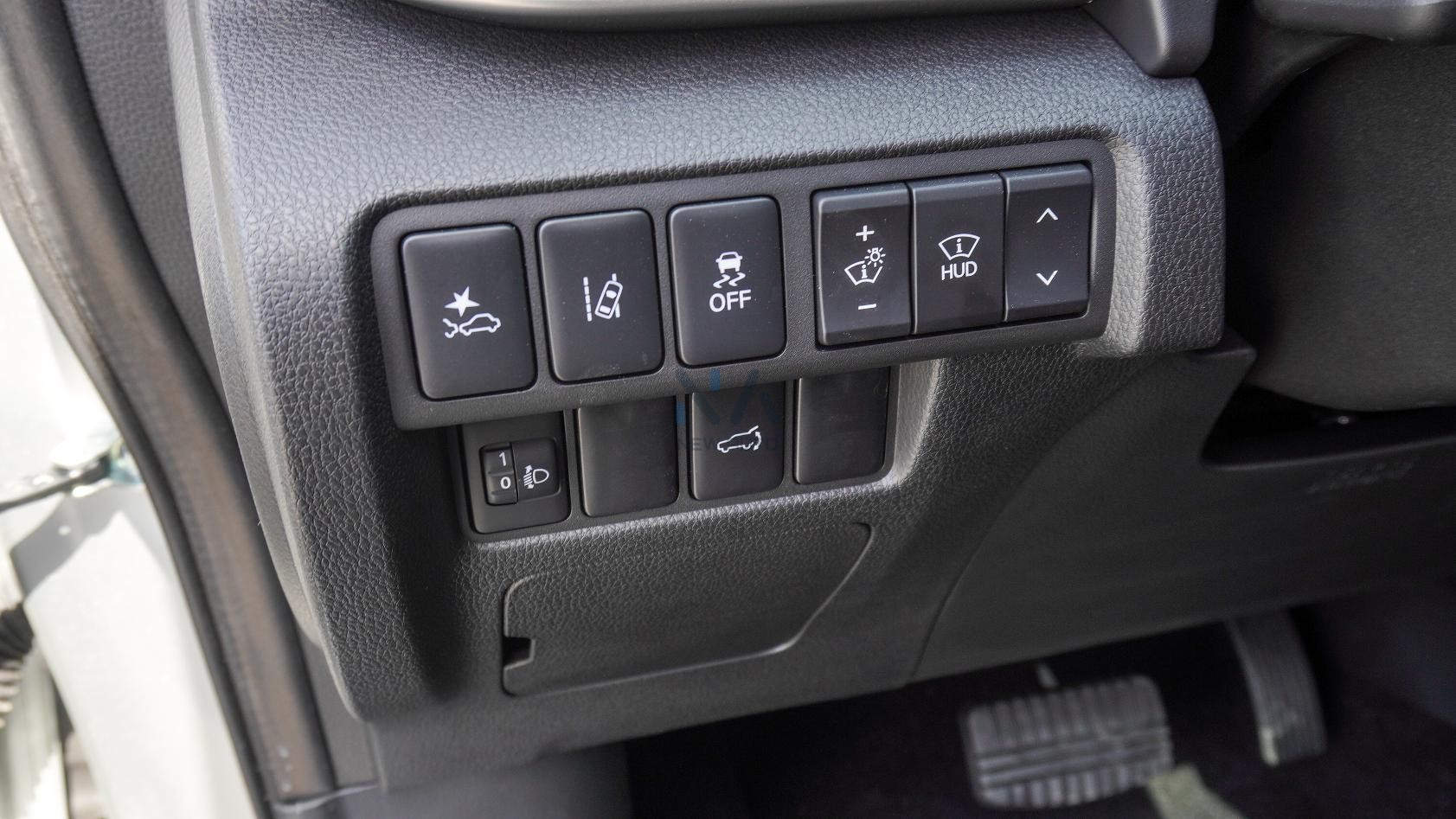 Mitsubishi Eclipse Cross (ECLIPSECROSS-GLS-HL-26) Silver-Black 2026