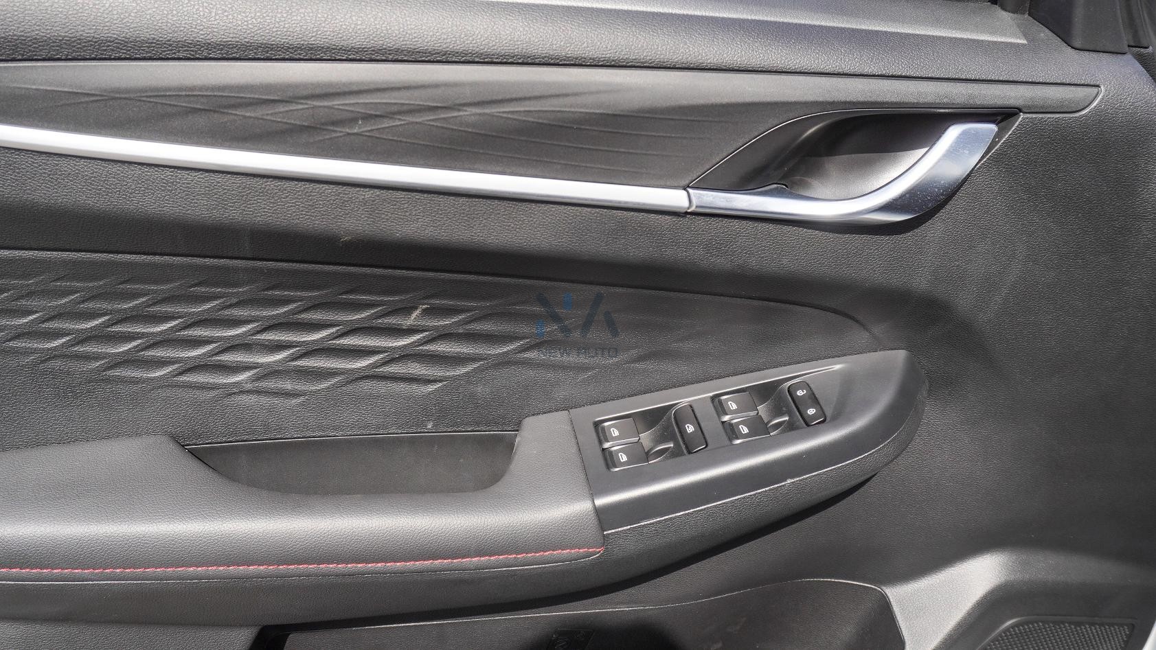 Geely GX3 PRO (N-GX3-PRO-1.5-26) White – Black 2026