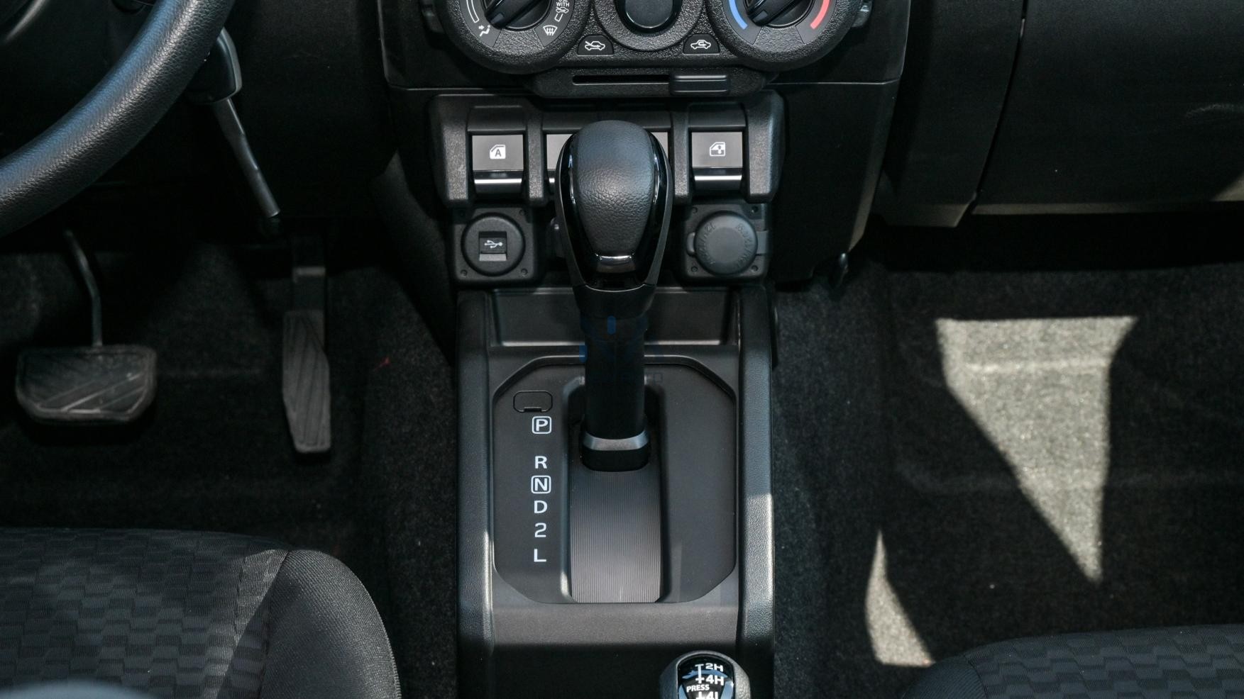 JIMNY (N-JIMNY-P-1.5-24)Yellow-Black2024