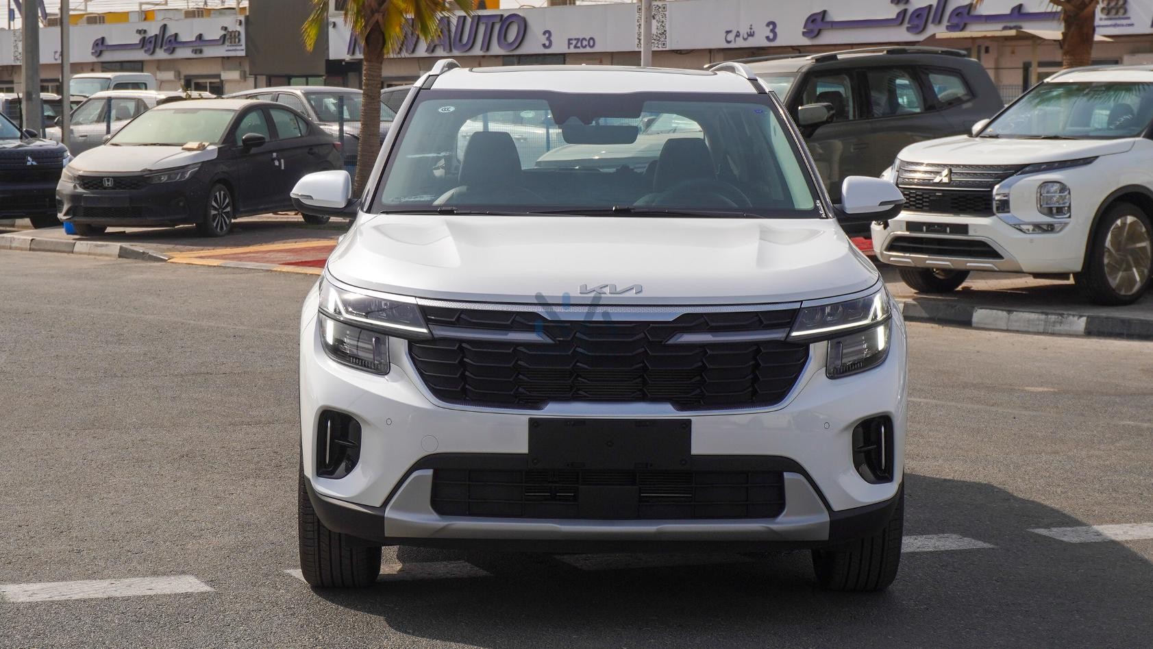 Kia Seltos Luxury Edition (N-KIA-SEL-1.5-24) White-Black 2024