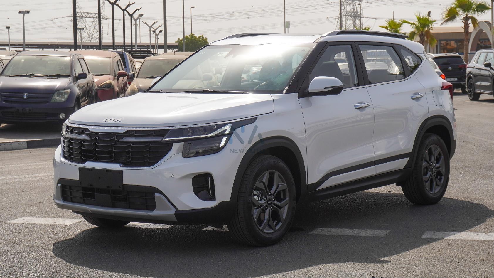 Kia Seltos Luxury Edition (N-KIA-SEL-1.5-24) White-Black 2024