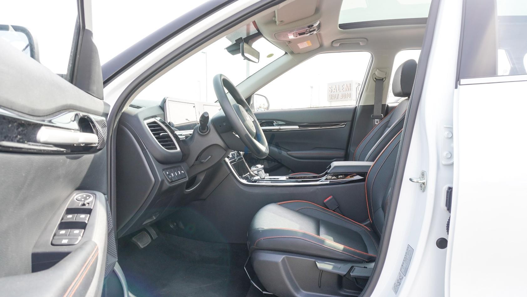 Kia Seltos Luxury Edition (N-KIA-SEL-1.5-24) White-Black 2024