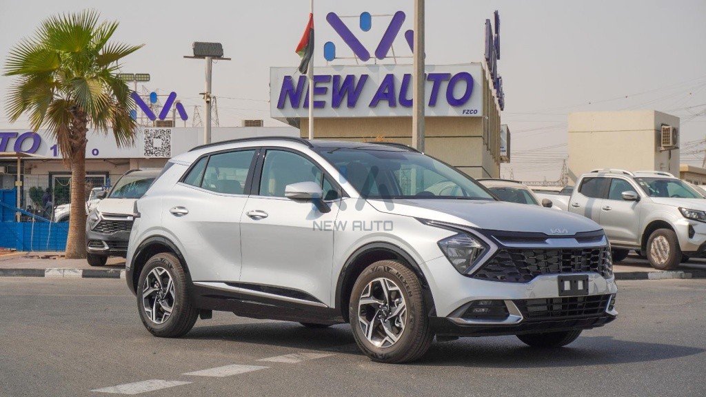 Kia Sportage Lunar Silver - Beige 2025 vehicle at New Auto FZCO