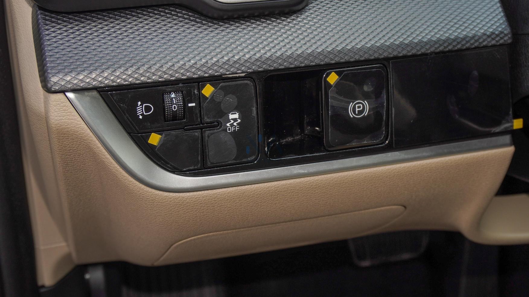 Kia Sportage (N-KIA-SP-2W-1.6) Lunar Silver-Beige 2025