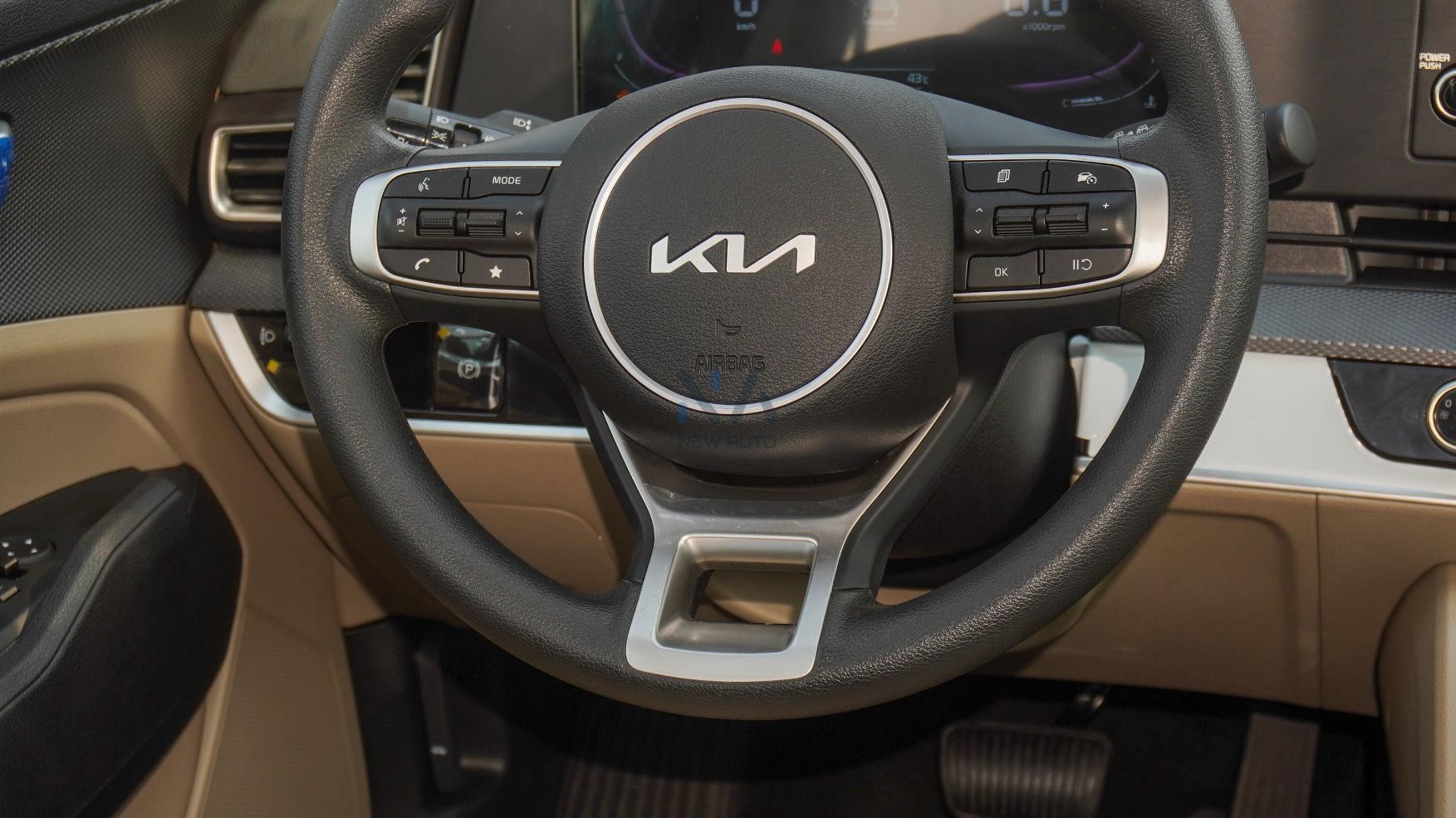 Kia Sportage (N-KIA-SP-2W-1.6) Lunar Silver-Beige 2025