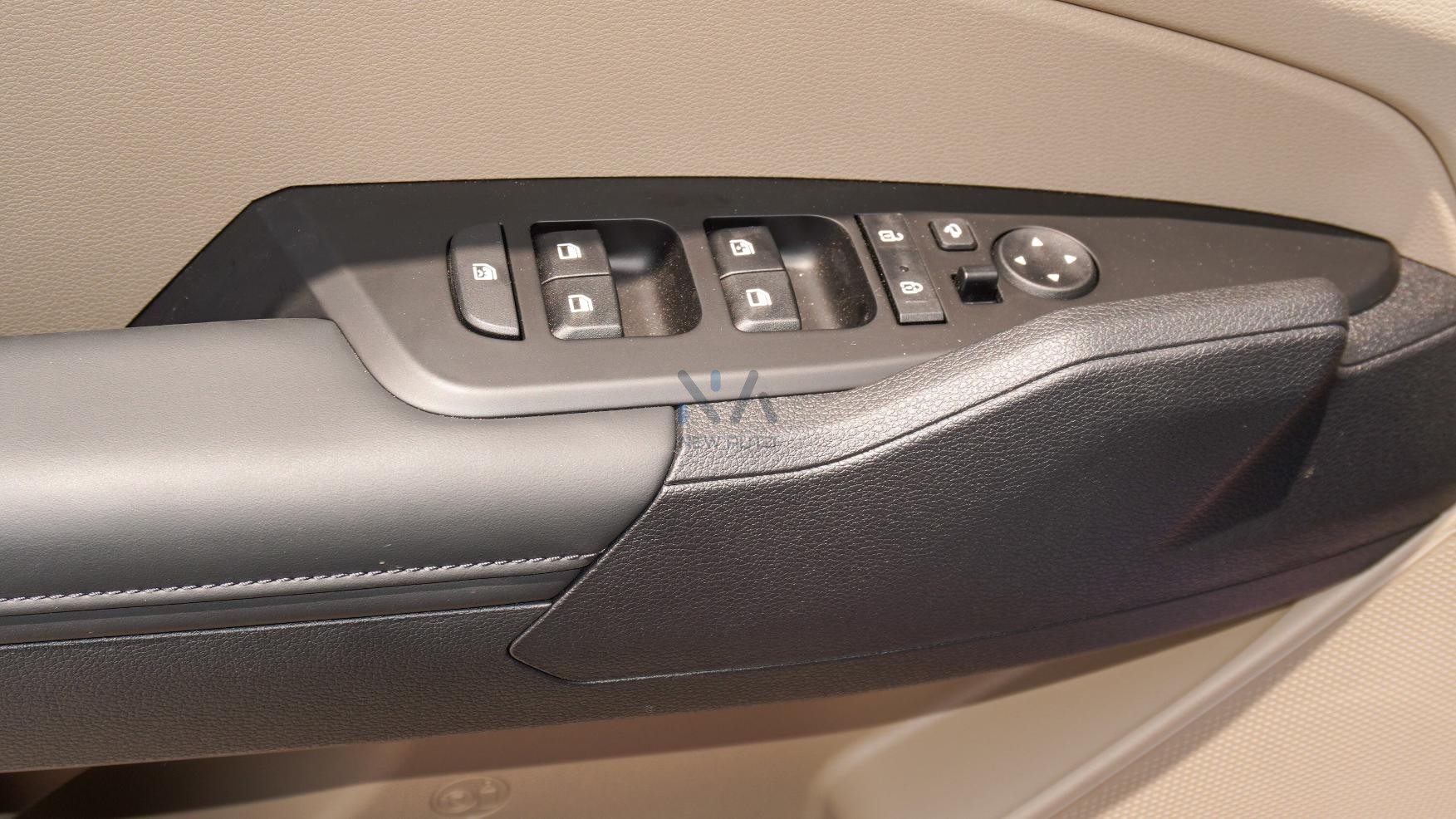 Kia Sportage (N-KIA-SPO-1.6-25) Red Beige 2025