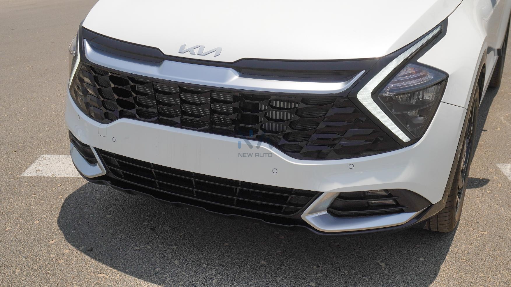 Kia Sportage (N-KIA-SPO-1.6-25) White Beige 2025