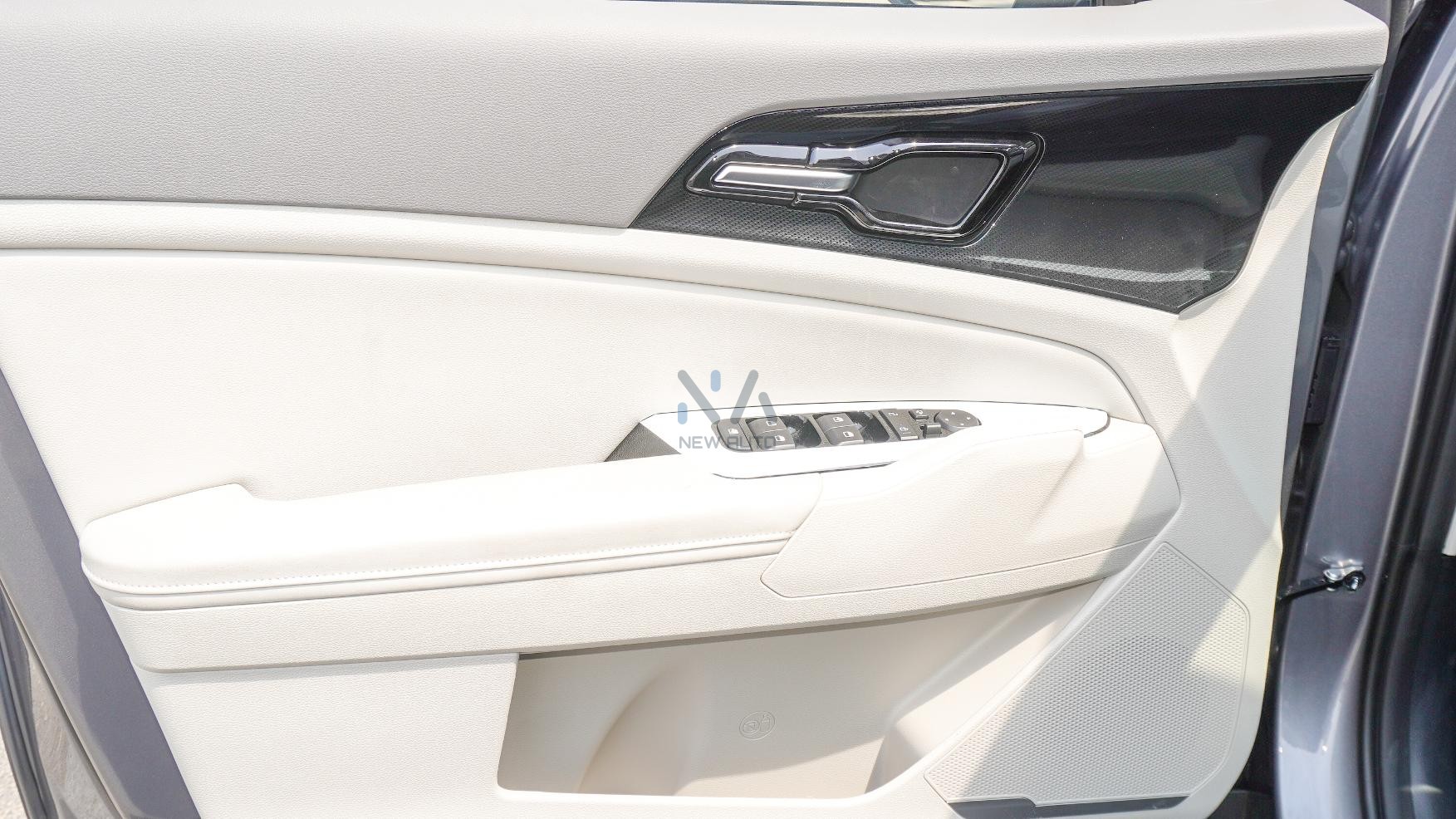 Kia Sportage (N-KIA-SPO-2WD-25) Grey-Beige 2025