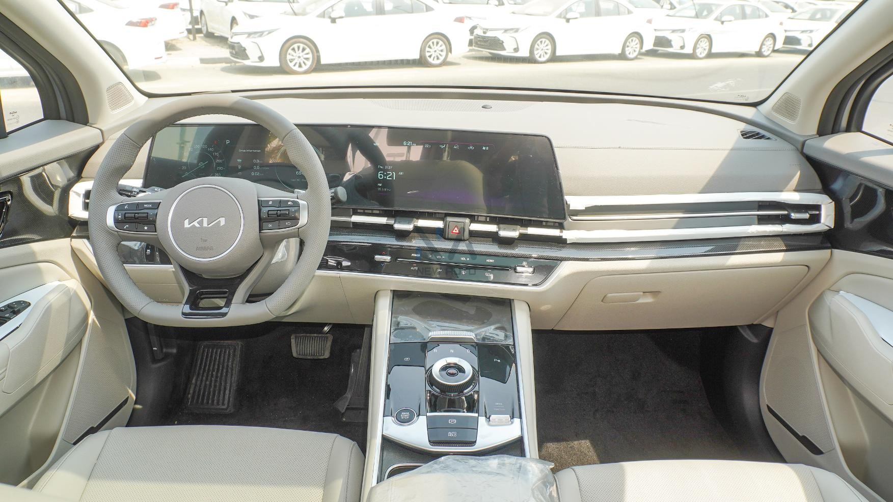 Kia Sportage (N-KIA-SPO-2WD-25) Grey-Beige 2025