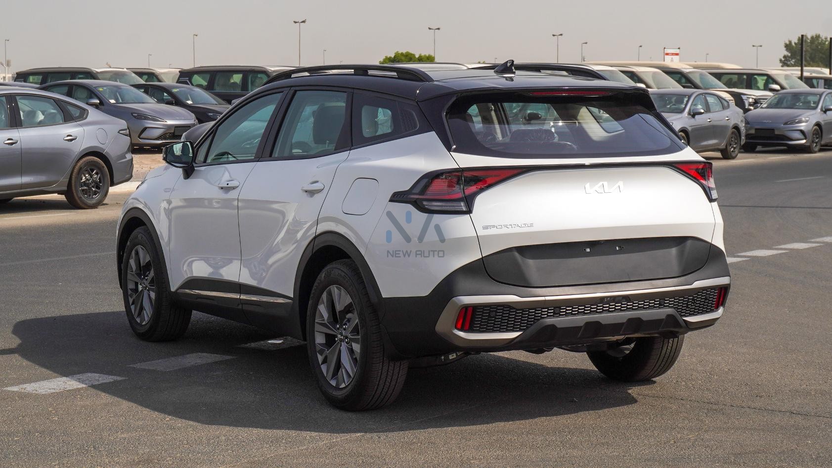 Kia Sportage (N-KIA-SPO-2WD-25) White-Gray 2025