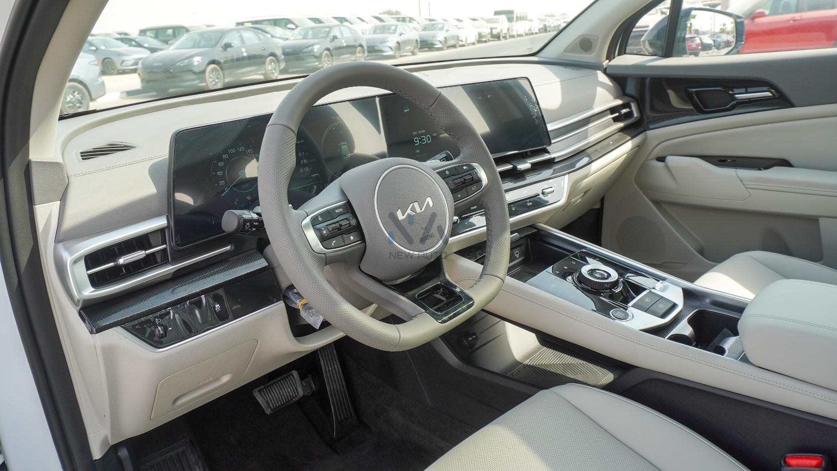 Kia Sportage (N-KIA-SPO-2WD-25) White-Gray 2025