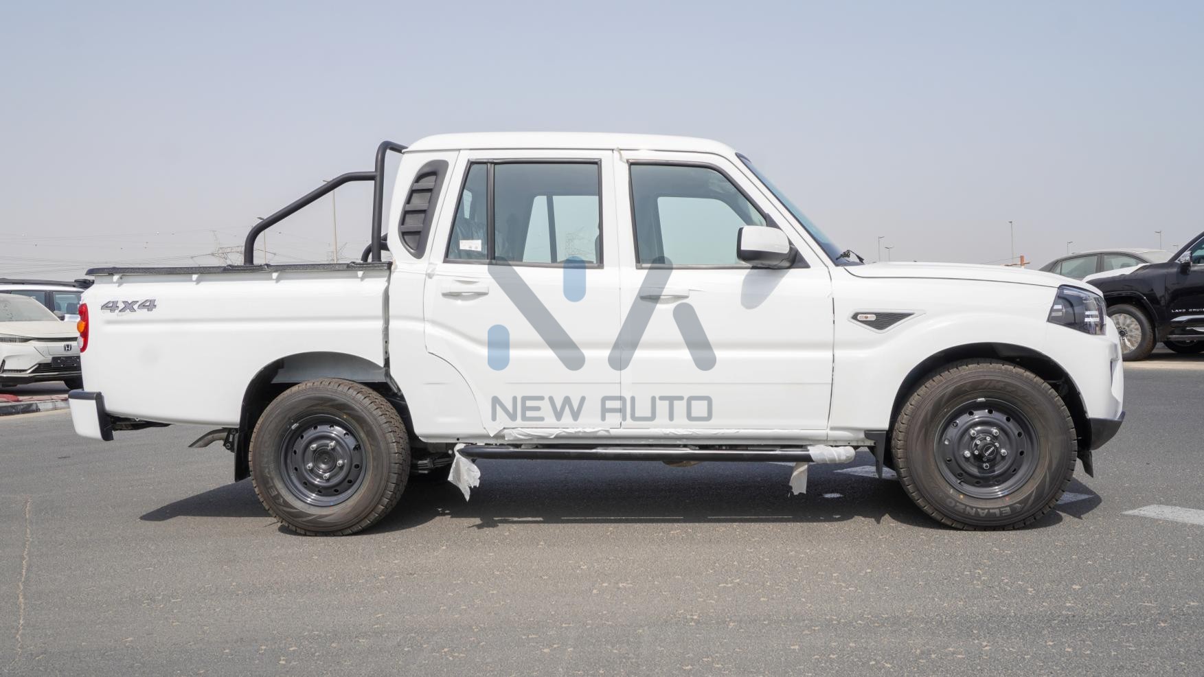 Mahindra Pik Up Double Cabin (N-SC-PKP-2.2-25) White-Black 2025