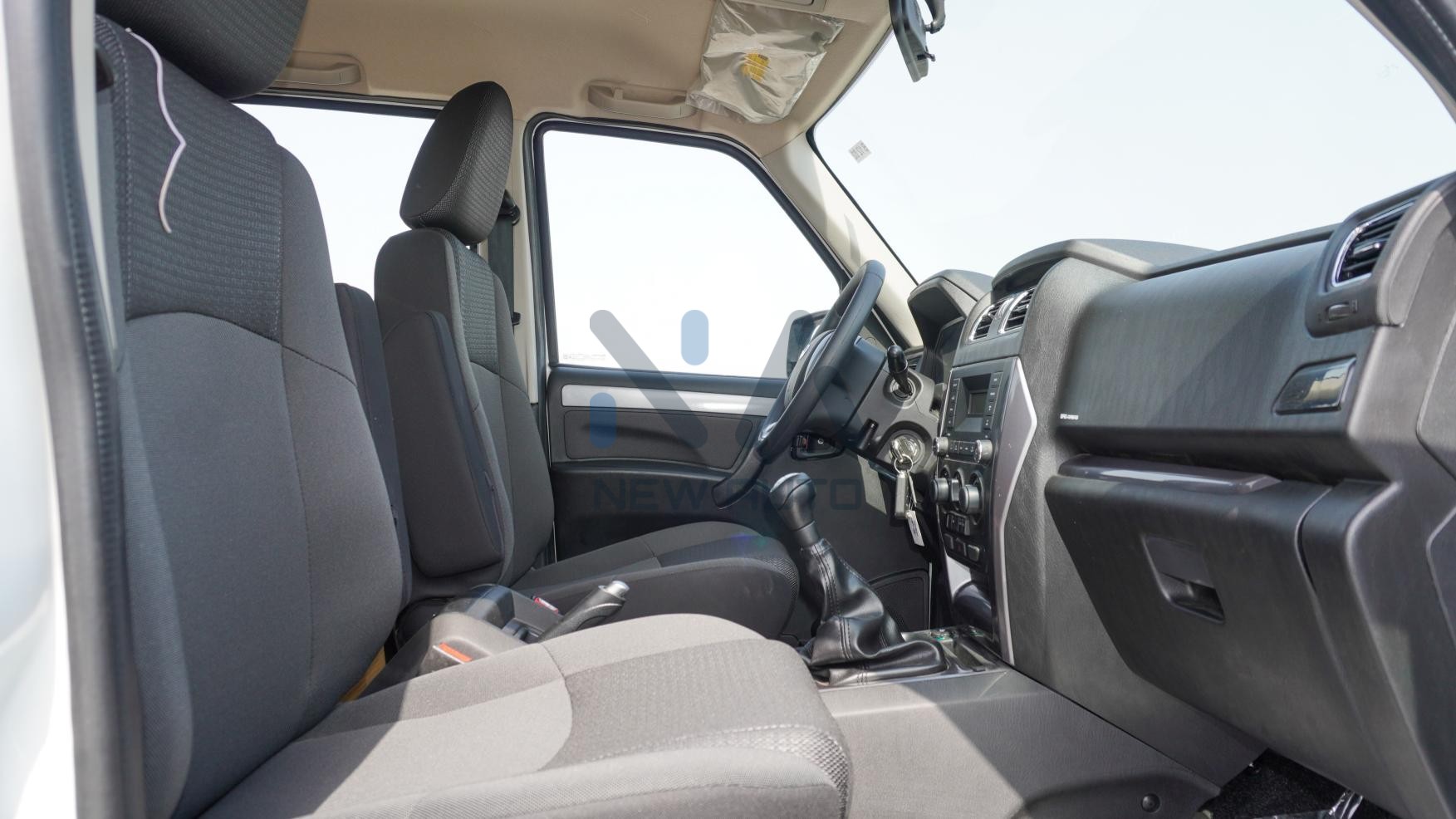 Mahindra Pik Up Double Cabin (N-SC-PKP-2.2-25) White-Black 2025