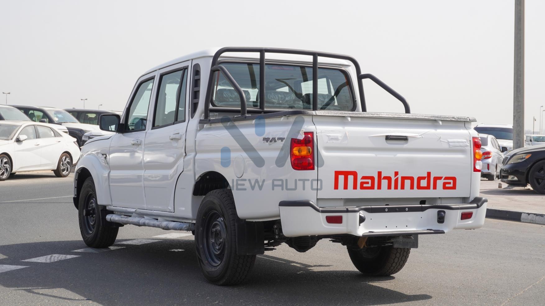 Mahindra Pik Up Double Cabin (N-SC-PKP-2.2-25) White-Black 2025