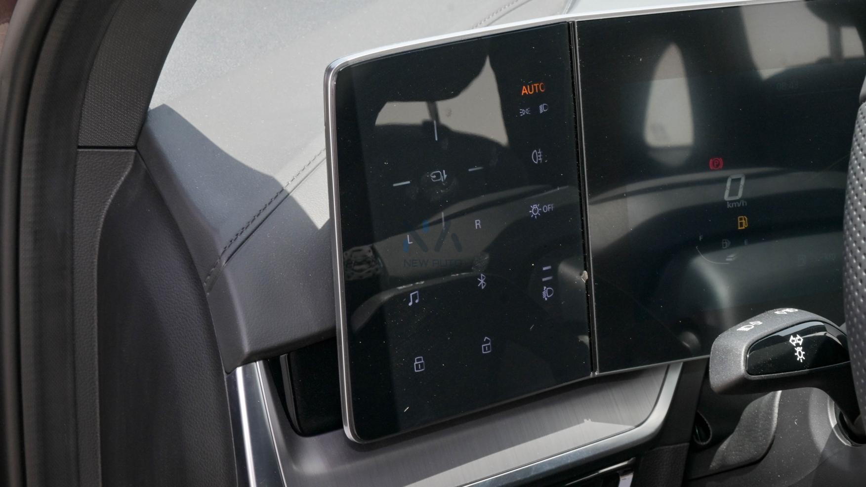 MG One Deluxe (N-DEL-ONE-1.5-24)Grey – Black 2024