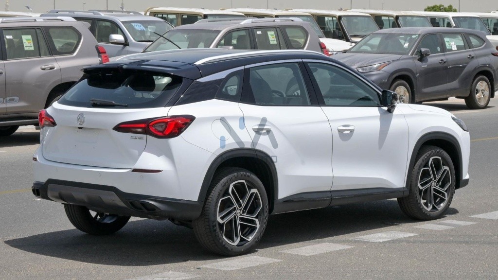 MG One Deluxe N DEL ONE 1.5 24 White Black 2024 04 1024x576