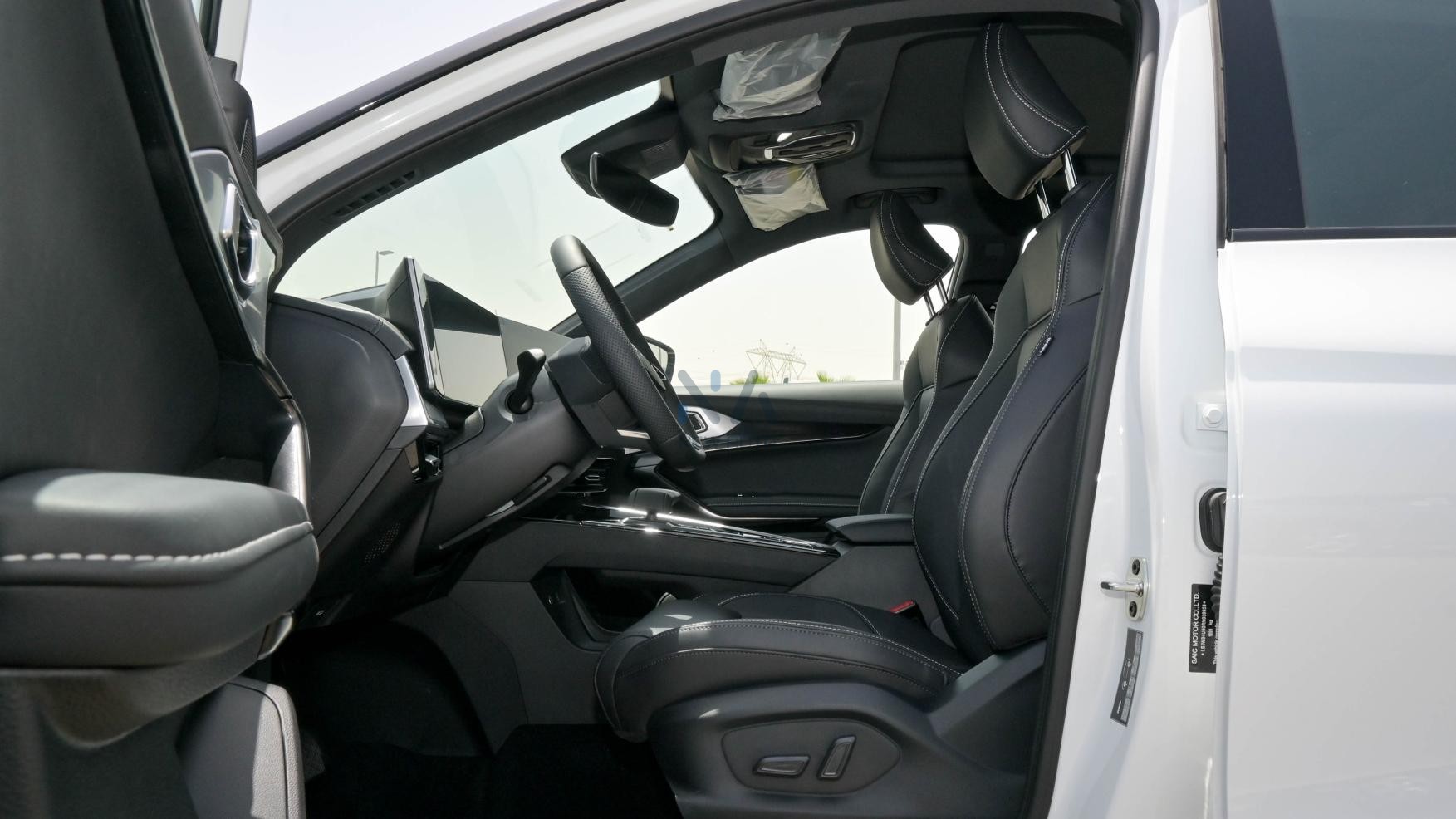 MG One Deluxe (N-DEL-ONE-1.5-24) White – Black 2024