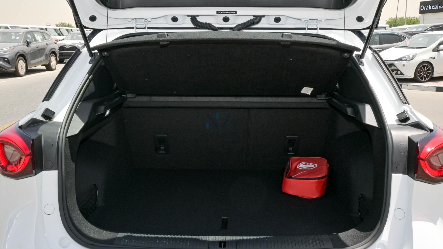 MG One Deluxe (N-DEL-ONE-1.5-24) White – Black 2024