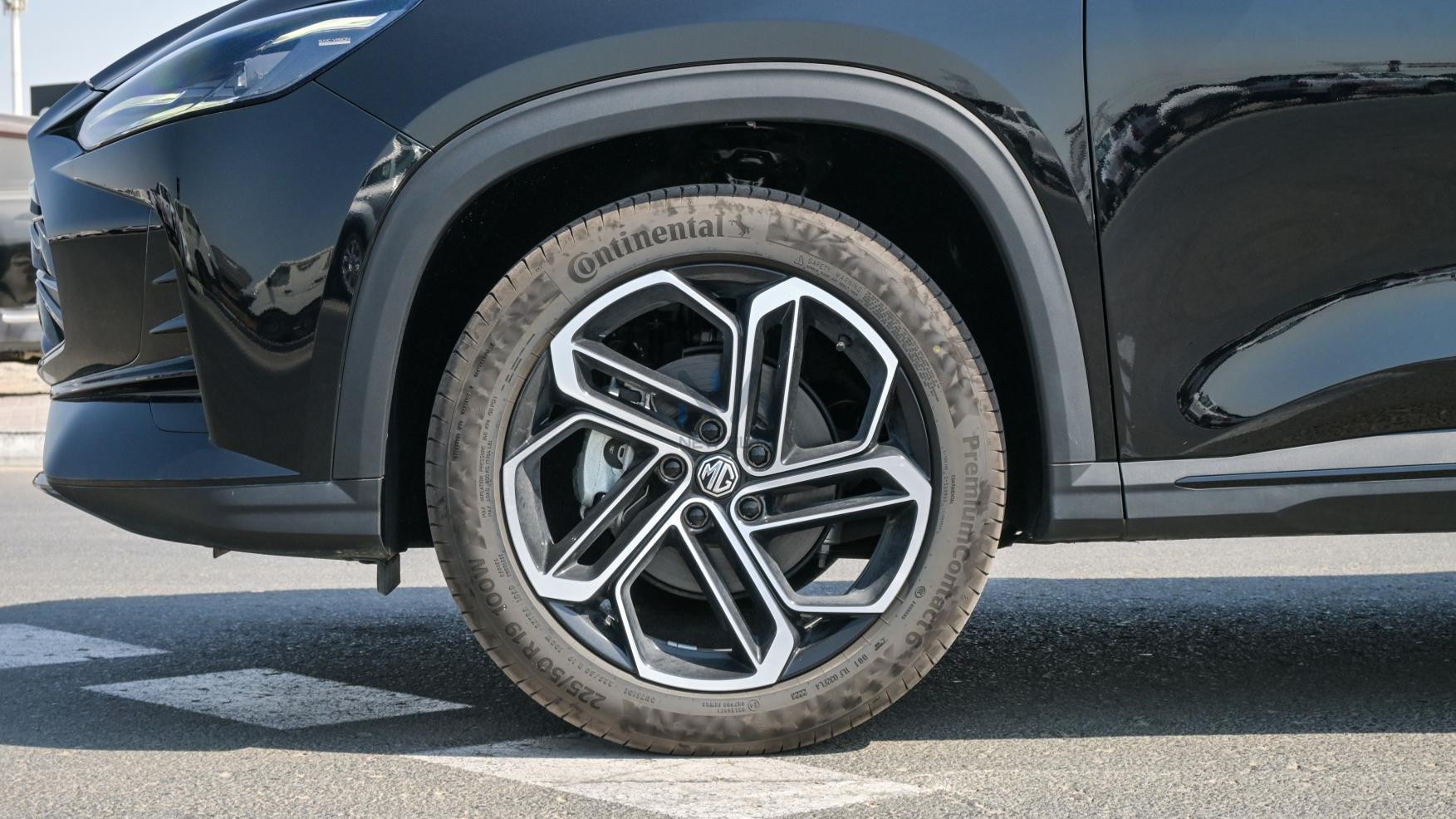 MG One Deluxe(N-DEL-ONE-1.5-24) Black – Black-2024