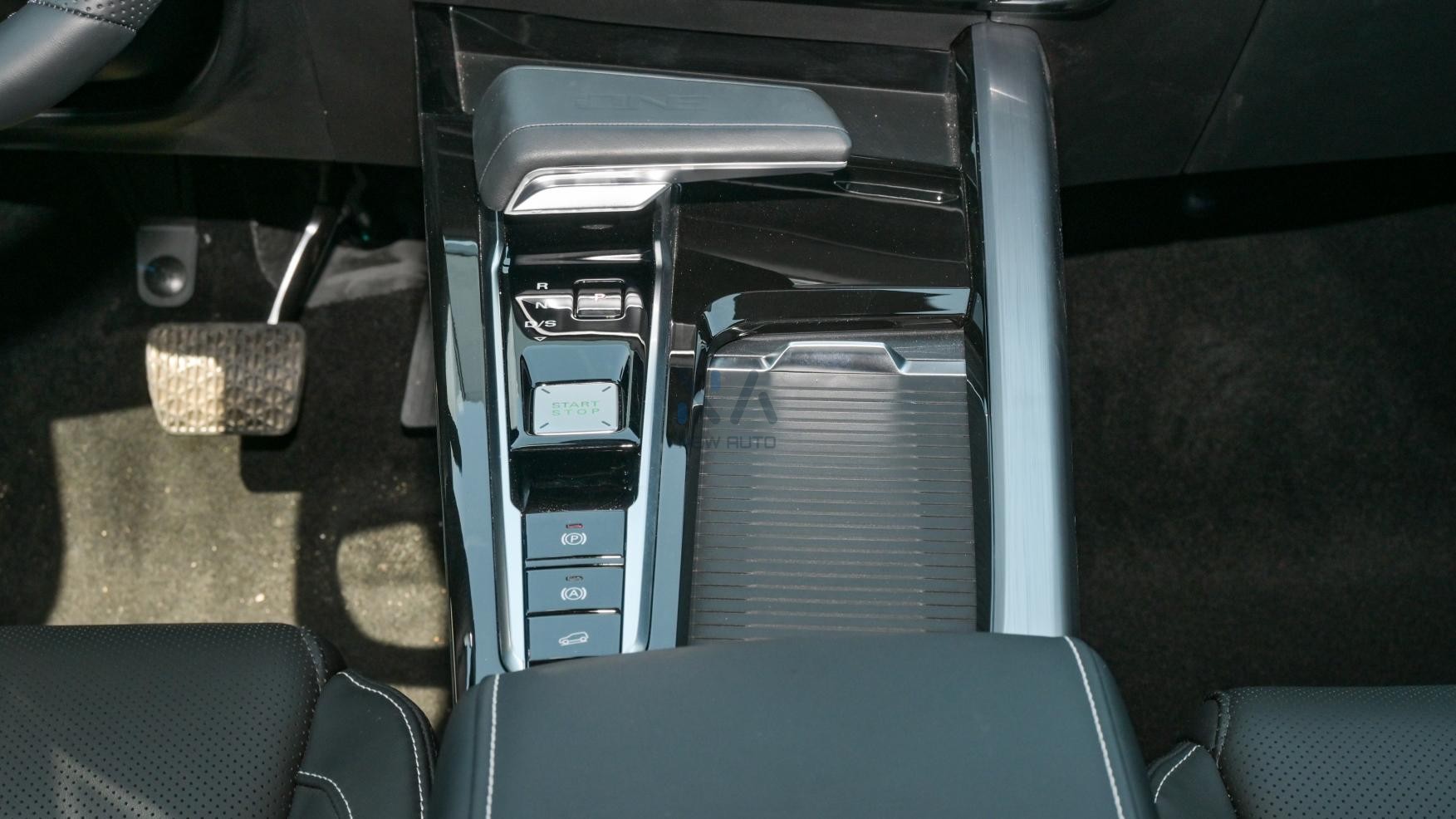 MG One Deluxe(N-DEL-ONE-1.5-24) Black – Black-2024