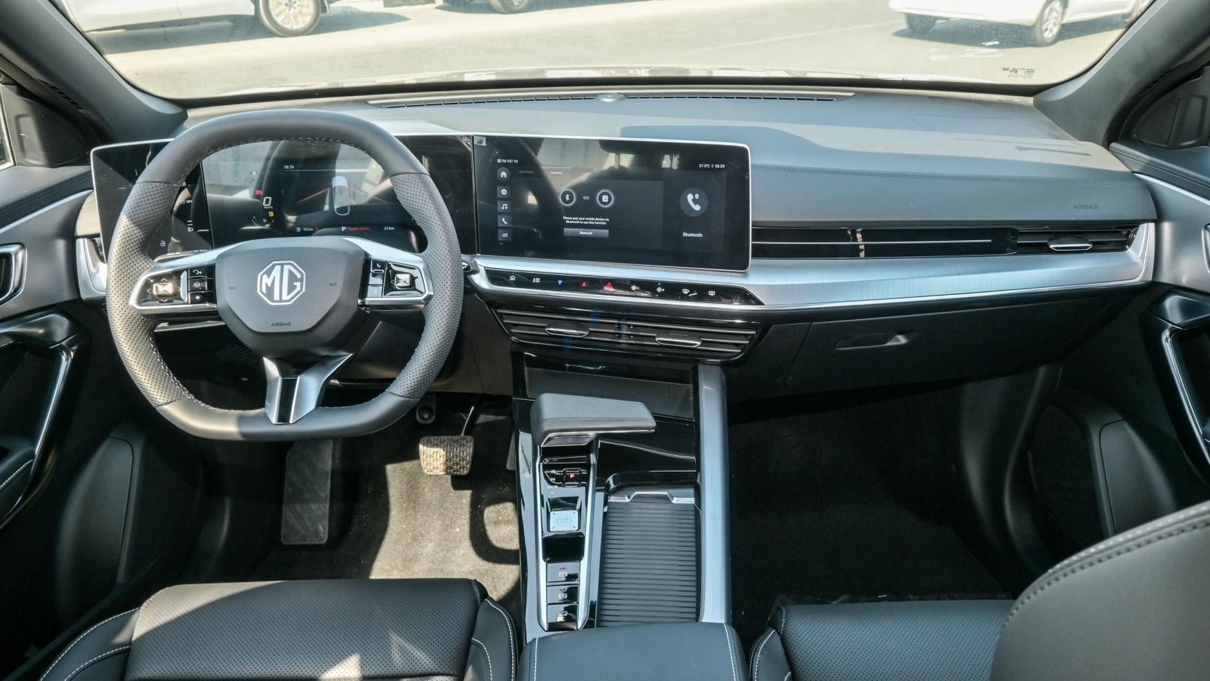 MG One Deluxe(N-DEL-ONE-1.5-24) Black – Black-2024