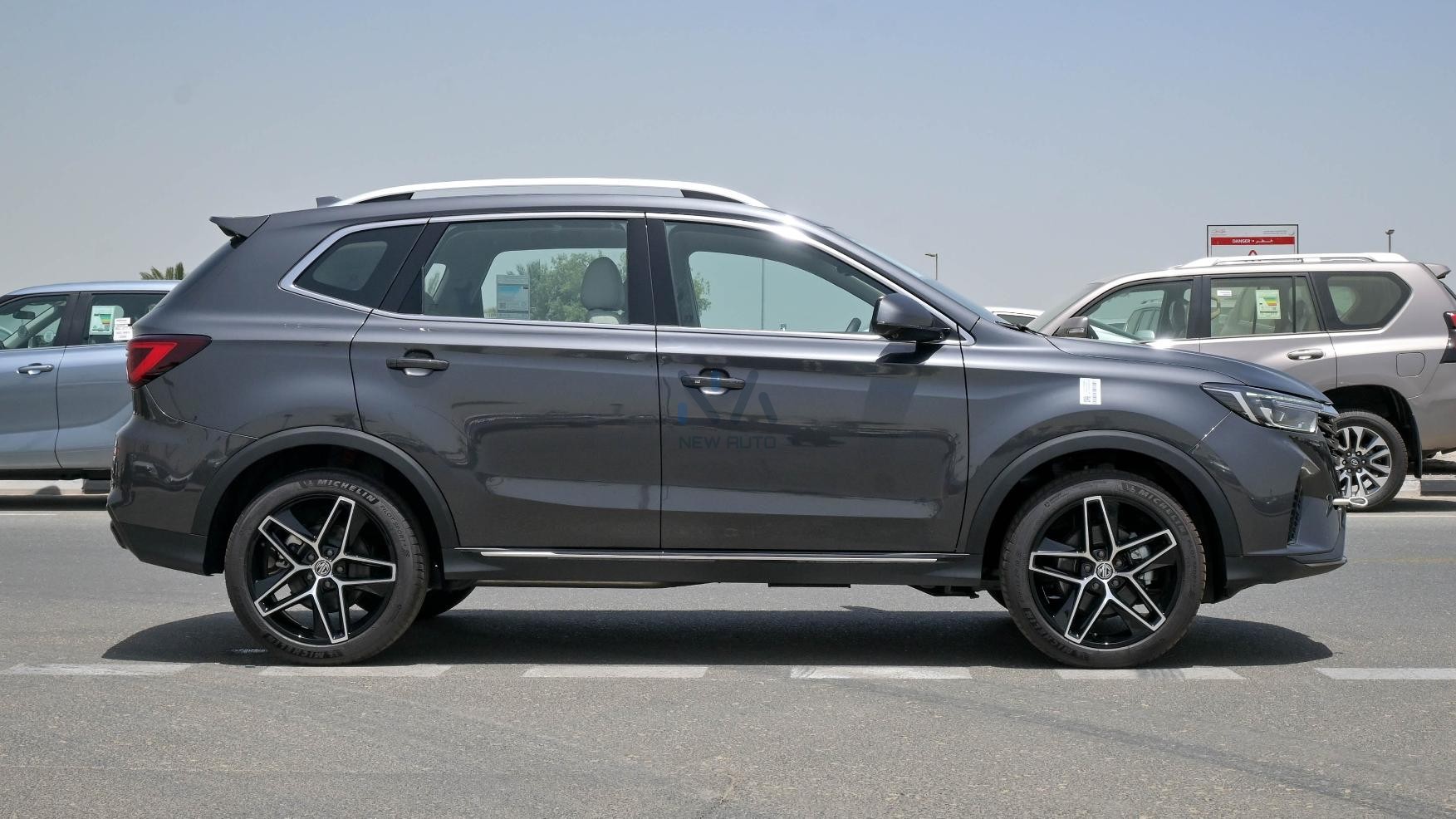 MG RX5 Plus Deluxe Grey – Beige 2024