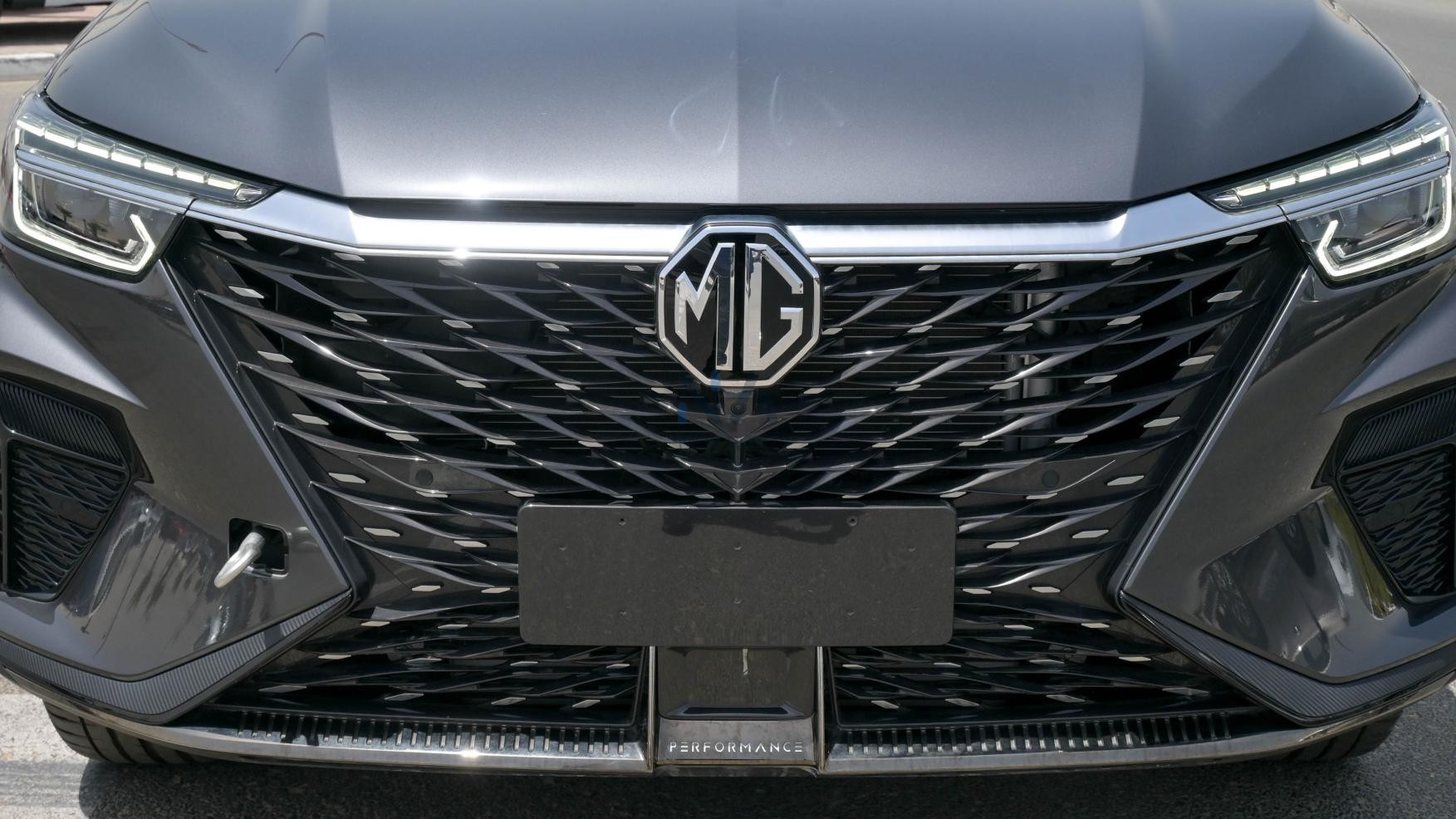 MG RX5 Plus Deluxe Grey – Beige 2024