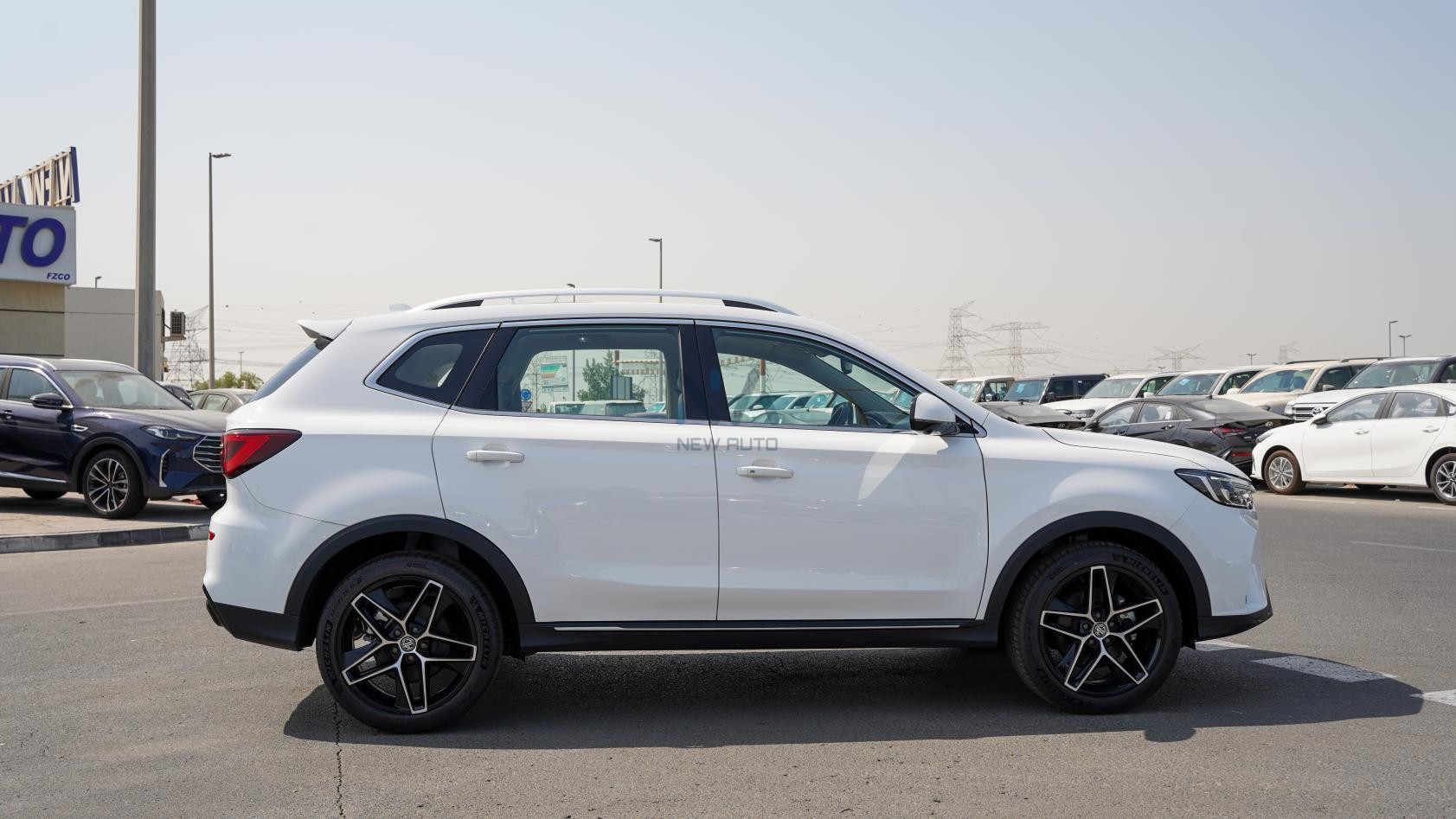 MG RX5 Plus Deluxe White – Beige 2025