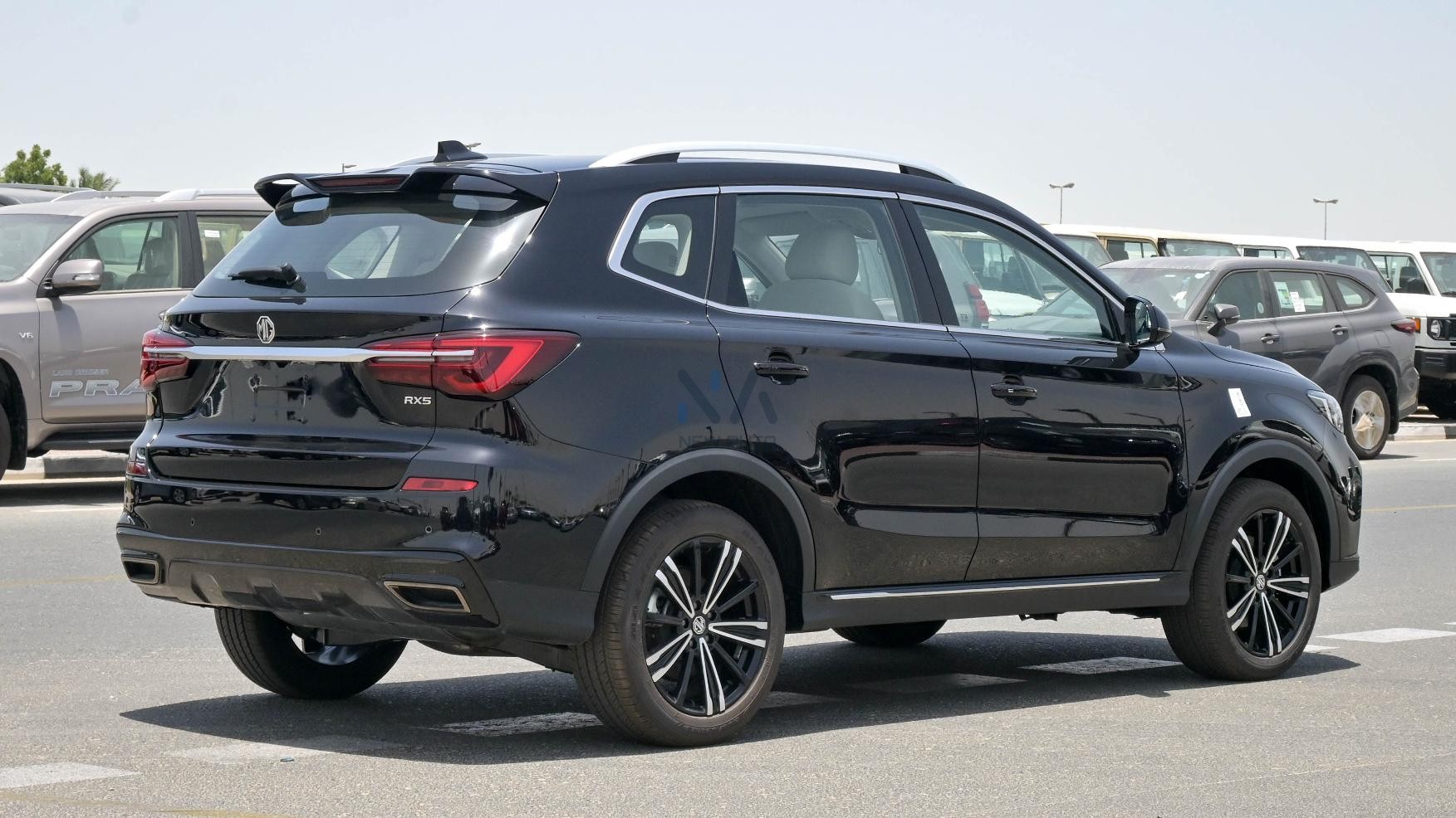 MG RX5 Plus Standard Black – Beige 2024